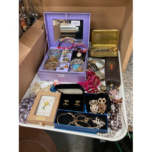 555 - Tray of costume jewellery and collectables including jewellery box, owl themed brooches, beads, pend... 