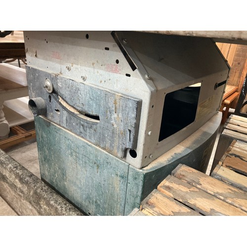 88 - Record Power TSPP250 band saw & transformer