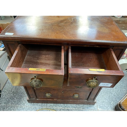 290 - George II walnut apprentice chest of drawers 43W 50H 24D (some veneer as seen)