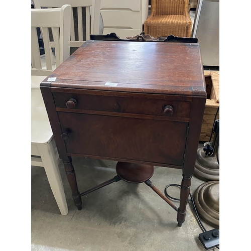 Lot 32        