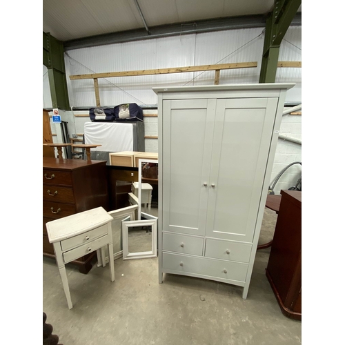 Lot 43        