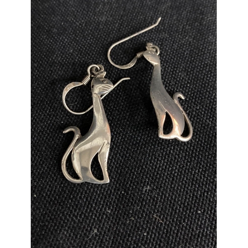 365 - A pair of vintage 925 silver Cat drop earrings