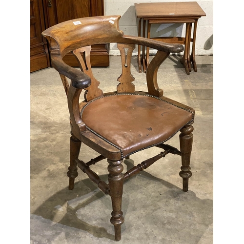 139 - Victorian mahogany desk chair 85H 65W