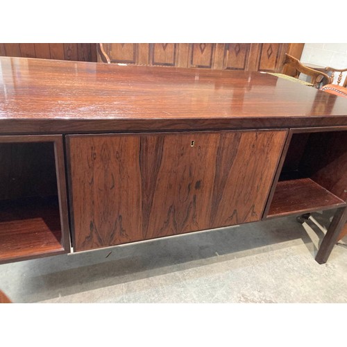 123 - 1960's Gunni Omann for Omann Jun Mobelfabrik,  Model 77 desk in rosewood - six drawers to the front ... 