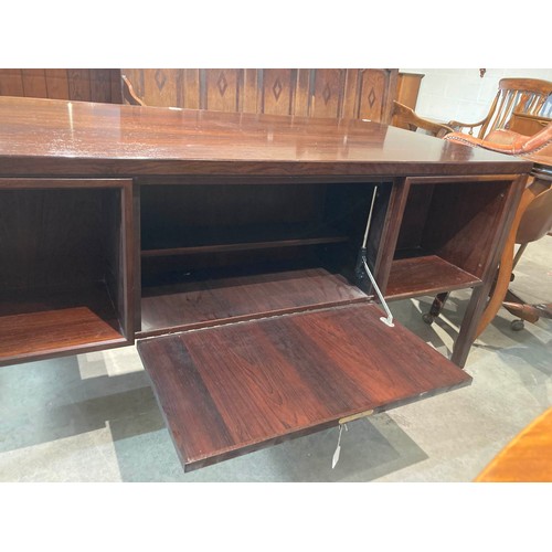 123 - 1960's Gunni Omann for Omann Jun Mobelfabrik,  Model 77 desk in rosewood - six drawers to the front ... 