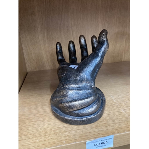Metal hand
