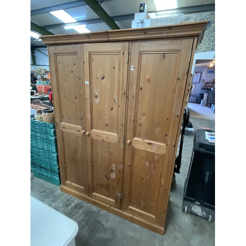 155 - Pine three door wardrobe 194x150x56
