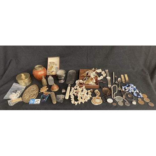 246 - Collection of jewellery & collectables