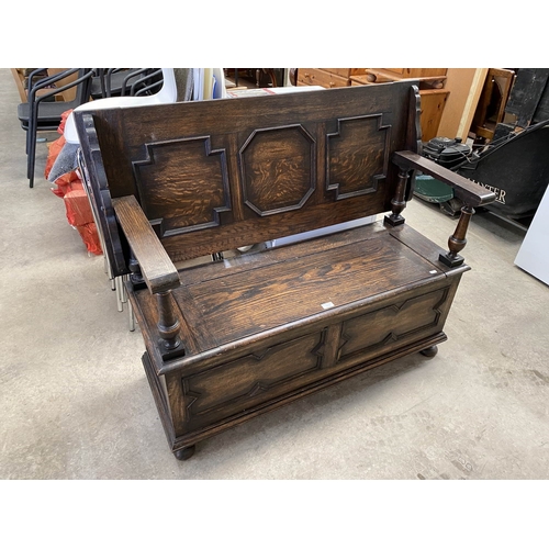 95 - Oak Monk's bench 76H 120W 50D