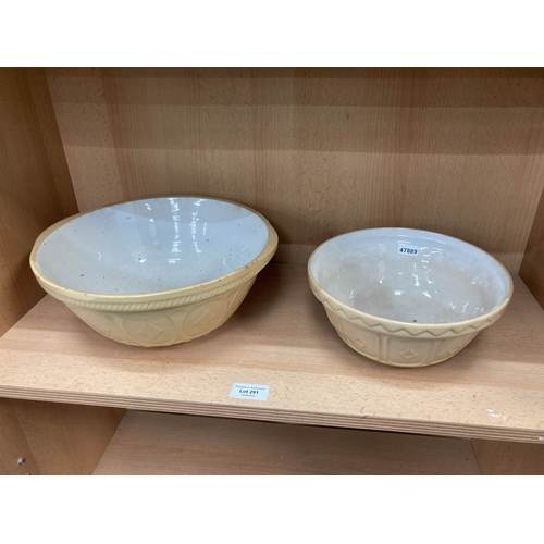 291 - T G Green Gripstand mixing bowl (hairline crack) and small Mason Cash & Co mixing bowl