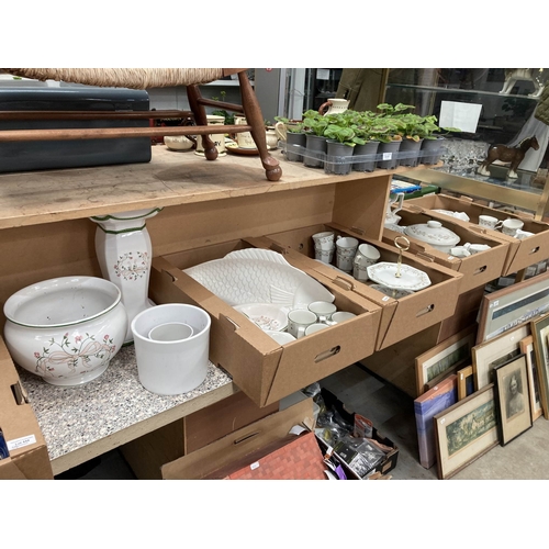 443 - 4 boxes etc of Eternal Beau dinner and tea wares including matching jardiniere etc (76 pieces)