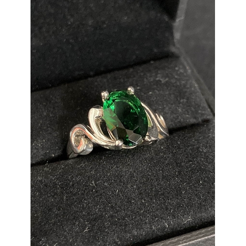 464 - Oval cut green gem stone set 925 silver ring, size Q