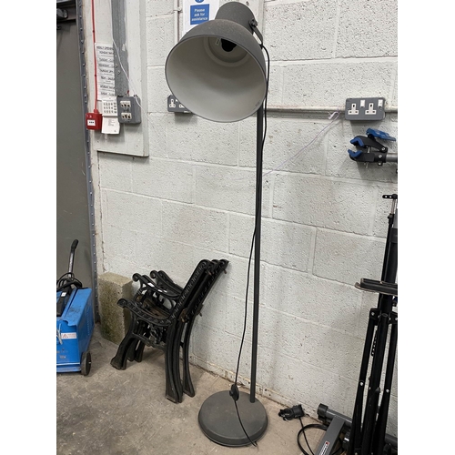 129 - Ikea floor lamp 180H
