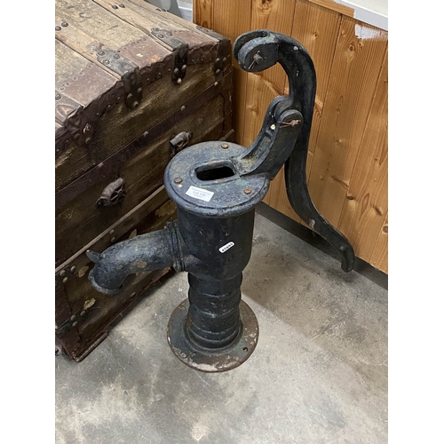136 - Vintage cast well pump 69H