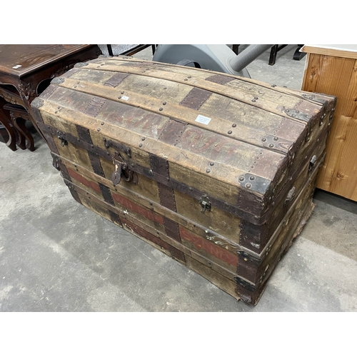 137 - Early 20th century steamer trunk 60H 92W 52D