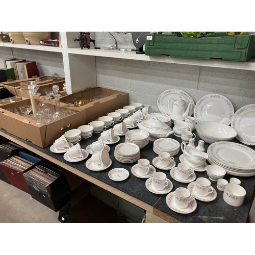 376 - Mayfair bone china tea & dinner service, 98 pieces & a collection of mixed glassware