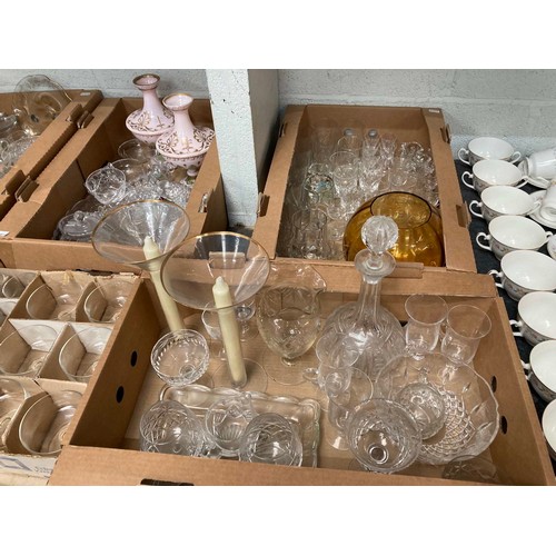 376 - Mayfair bone china tea & dinner service, 98 pieces & a collection of mixed glassware