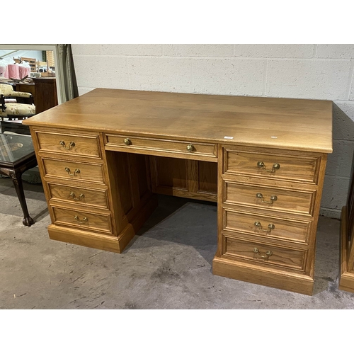 Lot 33        