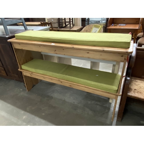 Lot 3         
