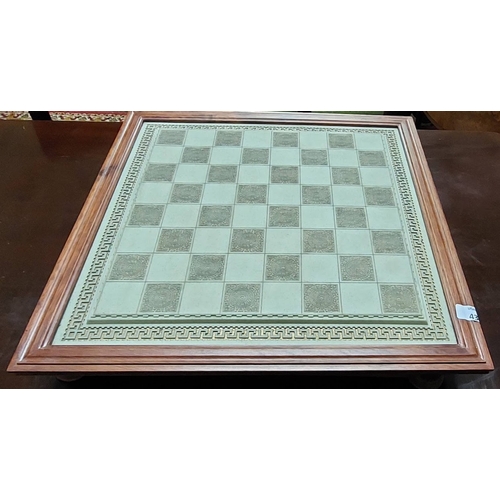 435 - Complete Chess Set + Board