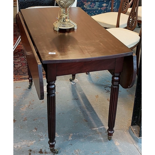 617 - Mah. Reeded Leg Drop Leaf Table