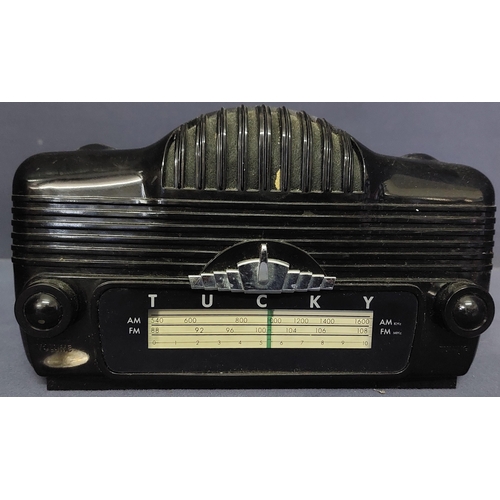 270 - Tucky Bakelite Radio