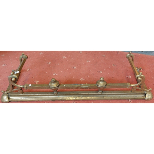 45 - Victorian Brass Fender C. 5 Ft