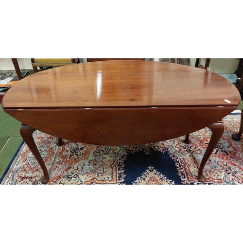 463 - Oval Mahogany Drop-Leaf Table