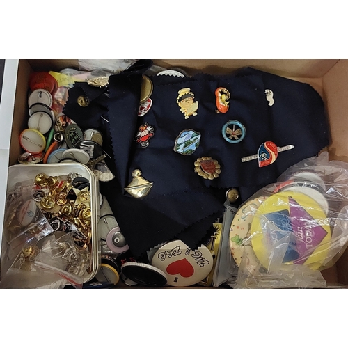 87 - Buttons + Badges Collection