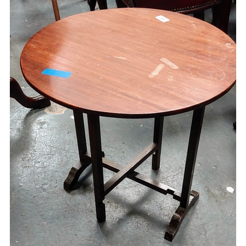 100 - Circular Mahogany Tip-Up Table / Screen - C. 51cm Diameter