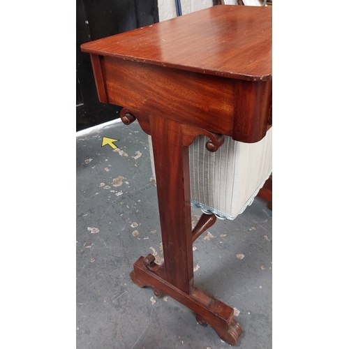 89 - 19th Century Mahogany Work / Sewing Table