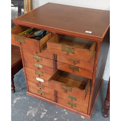 280 - Collectors Cabinet with 18 Drawers