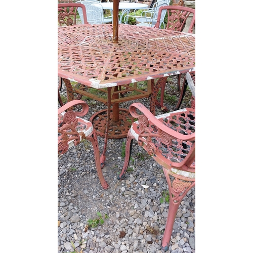 373 - Garden Table & Chairs