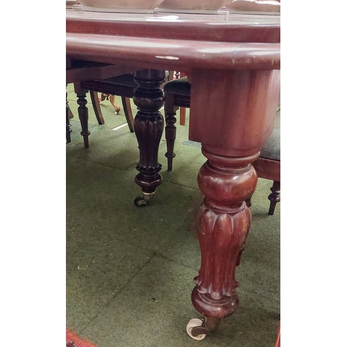 460 - Victorian Dining Table with 4 Extra Leaves and Additional Centre Leg - C. 400cm L x 140cm W (With Al... 