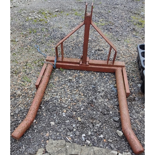 28 - Round Bale Lifter