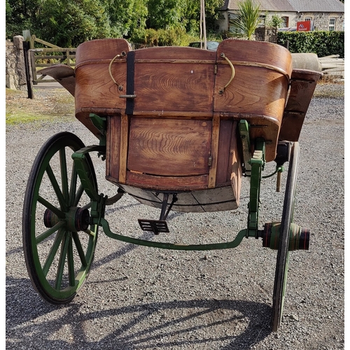 100 - Horse Drawn Tub Trap Complete With Lanterns