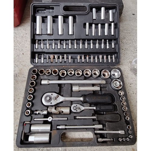 147 - Ratchet Socket Set