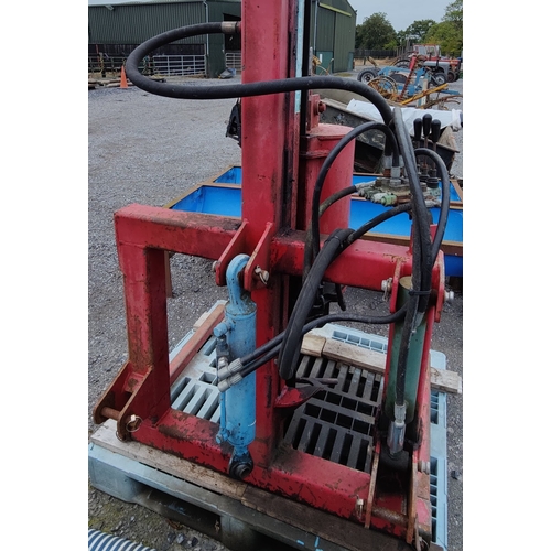 299 - Malone Hydraulic Post Driver with Side Tilt