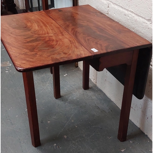 32 - Neat Georgian Flame Mahogany Drop Leaf Table - C. 75cm W x 40cm D x 72cm H