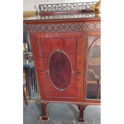 212 - 19th Century Flamed Mahogany 2 Door Glass Fronted Display Cabinet with Fretwork Gallery Back - C. 14... 