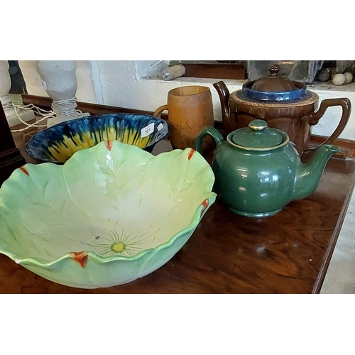 561 - Bowls & Teapots