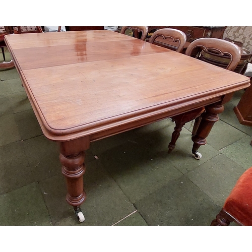 442 - Victorian Mahogany Dining Table on Porcelain Castors with 2 Extra Leaves - C. 240cm Length Fully Ext... 