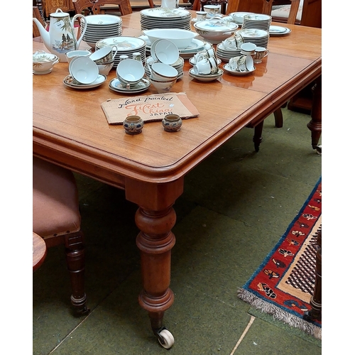 442 - Victorian Mahogany Dining Table on Porcelain Castors with 2 Extra Leaves - C. 240cm Length Fully Ext... 