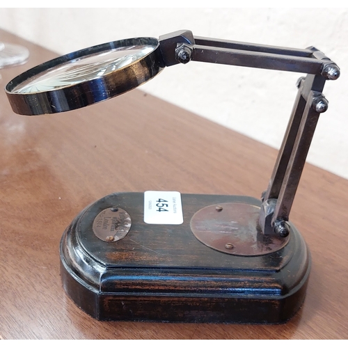 454 - Table Top Magnifying Glass