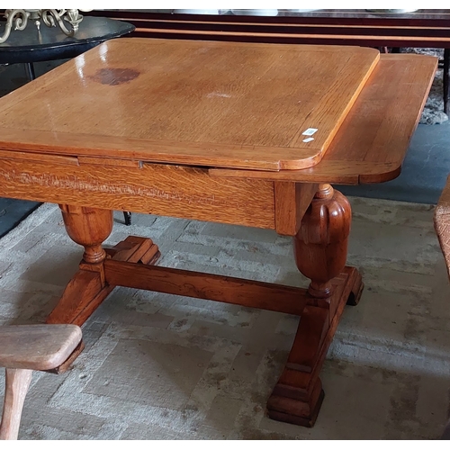 602 - Mid Century Oak Draw Leaf Extending Table - C. 88cm x 88cm x 76cm H