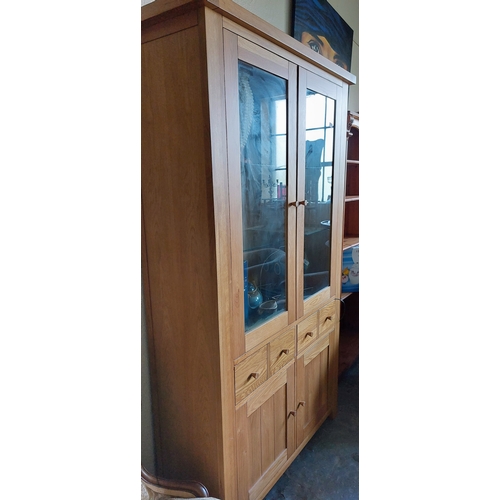 668 - G Plan Modern Display Cabinet - C. 116cm W x 41cm D x 199cm H