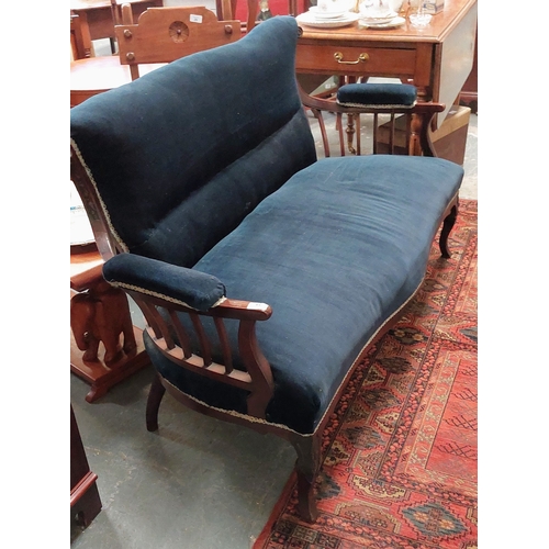 19 - Victorian 2-Seater Settee - C. 146cm W x 70cm D