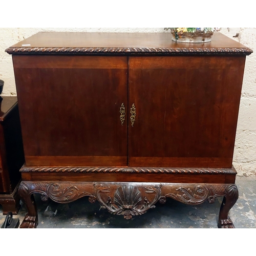 229 - 19th Century Mahogany Carved 2 Door Cabinet with Rope Edging on Claw Feet - C. 120cm W x 63cm D x 10... 