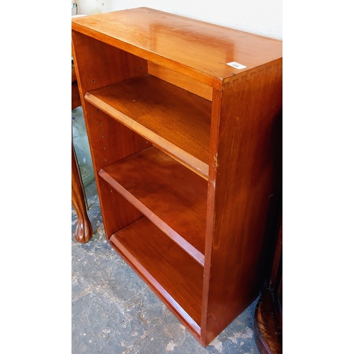 306 - Neat 3 Shelf Floor Bookcase - C. 61cm W x 28cm D x 92cm H