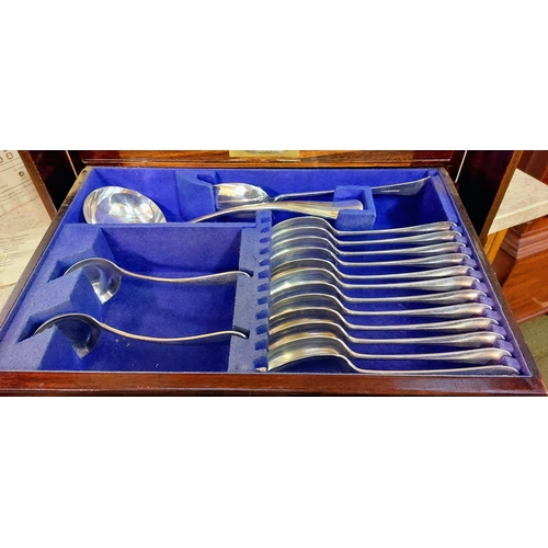 477 - Tabletop Cased Canteen of Cutlery - 